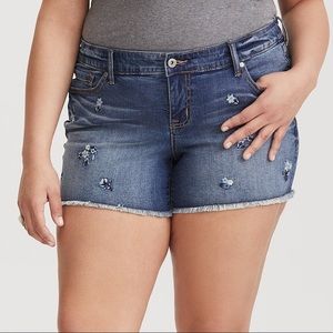 Torrid Floral Embroidered Skinny Jean Shorts